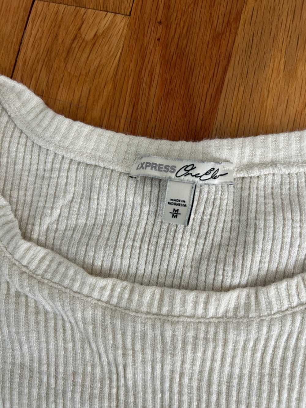 Express Cropped Ribbed Drawstring Tee - Cream - Picture 3 of 3